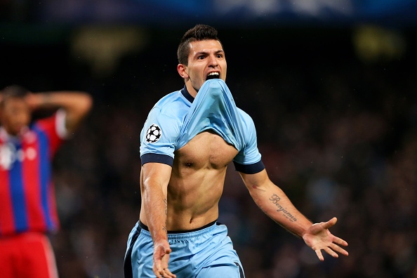 7 - Sergio Aguero ghi 7 bàn sau 5 lần thi đấu trên sân nhà gần nhất tại Champions League. 2 - Sergio Aguero là cầu thủ thứ 2 lập hat-trick vào lưới Bayern Munich tại sân chơi Champions League. Trước đó tiền đạo Roy Makaay của Deportivo La Coruna từng 3 lần xé lưới gã khổng lồ nước Đức trong cuộc đối đầu năm 2012.