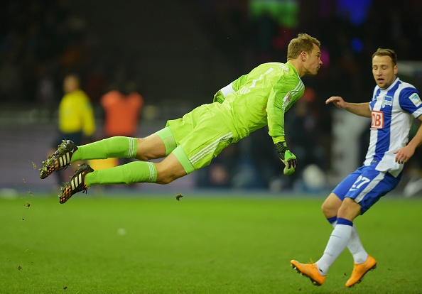 Manuel Neuer lai lam thay vai tro cua mot hau ve hinh anh