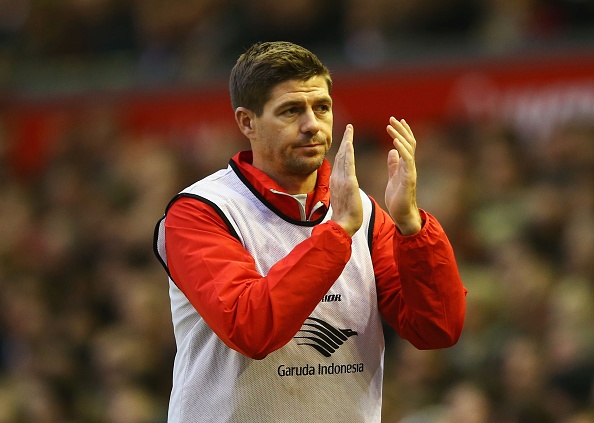 Theo Daily Star, tiền vệ Steven Gerrard đang nghiêm túc cân nhắc quyết định chia tay sự nghiệp quần đùi áo số vào cuối mùa giải này. Bản hợp đồng hiện tại của lão tướng 34 tuổi sẽ đáo hạn vào hè 2015 và ban lãnh đạo Liverpool muốn thủ quân người Anh ký vào bản giao kèo mới có thời hạn 2 năm.