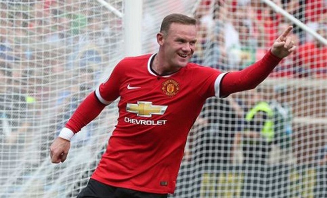 Nếu bạn là người hâm mộ đặc biệt của Rooney, chắc chắn bạn biết thần tượng của mình xăm chữ “Just Enough Education to Perform” lên cánh tay phải. Gã Shrek dùng dòng chữ đó để bày tỏ sự ngưỡng mộ tới ban nhạc Stereophonics. Tiền đạo của M.U là fan ruột của Arctic Monkeys, Bruce Springsteen, Cat Stevens và nhiều ban nhạc khác.