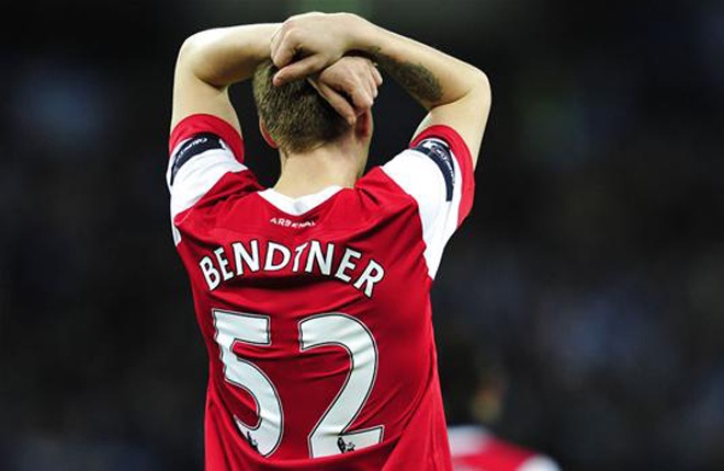 Trước khi bước vào mùa giải 2009/10 cùng Arsenal, Bendtner quyết định chuyển từ áo số 26 sang 52. Theo chân sút người Đan Mạch, 52 là con số may mắn đối với anh. Tuy nhiên, quãng thời gian sau đó Bendtner sa sút thảm hại và liên tục mài quần trên băng ghế dự bị. Dẫu vậy, anh vẫn khiến NHM phải phì cười khi tự cho mình Cầu thủ xuất sắc nhất thế giới cùng biệt danh “Lord Bendtner” (Chúa tể Bendtner). Bendtner hiện đang thi đấu cho Wolfsburg.