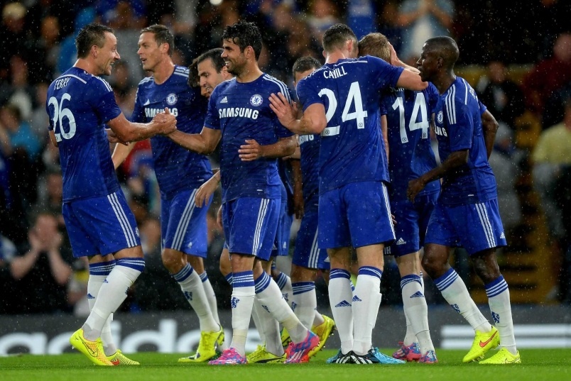 Nhờ sự đầu tư của ông chủ Roman Abramovich, Chelsea không ngừng lột xác trong một thập kỷ trở lại đây. Tính đến thời điểm này, The Blues từng 4 lần lên ngôi tại Premier League, 7 FA Cup, 1 Champions League và 1 UEFA Cup. Giá trị đội hình của Chelsea hiện rơi vào tầm 340  triệu bảng (<abbr class=