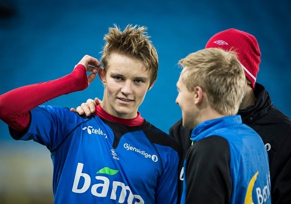 Tờ The Sun đưa tin, tiền vệ trẻ 15 tuổi Martin Odegaard đã bay sang Liverpool để đàm phán gia nhập đội bóng áo đỏ vùng Merseyside. Odegaard được báo chí châu Âu đánh giá là cầu thủ trẻ hay nhất thế giới  hiện tại (tính cùng độ tuổi)và được ví là “Messi của bóng đá Na Uy”.