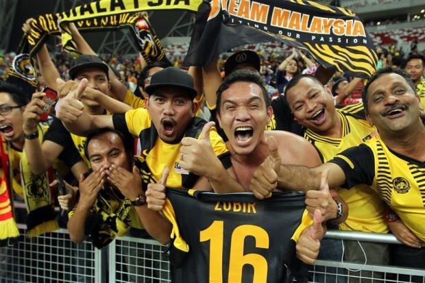 HLV Malaysia keu goi CDV toi san de gay suc ep len DTVN hinh anh