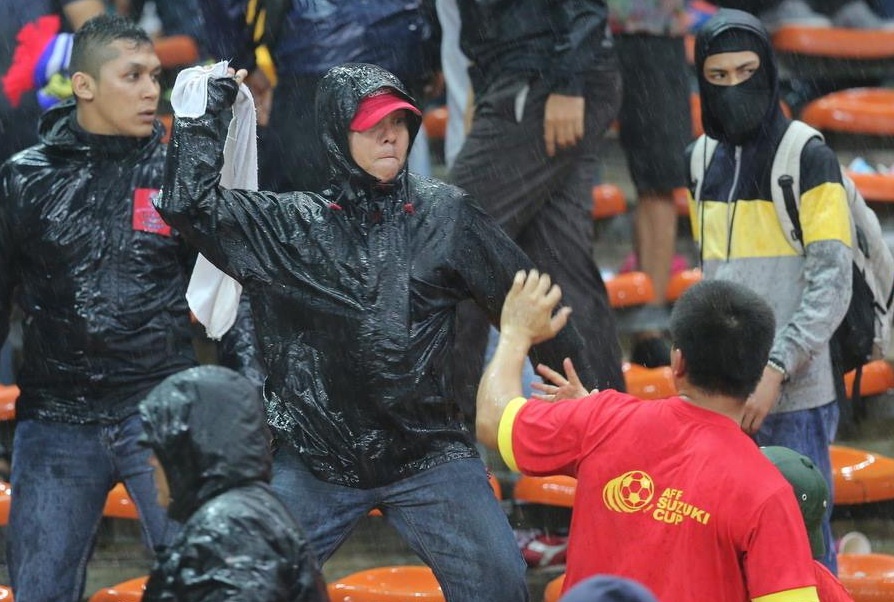 Bao Malaysia phe phan CDV nha tan cong khan gia VN hinh anh