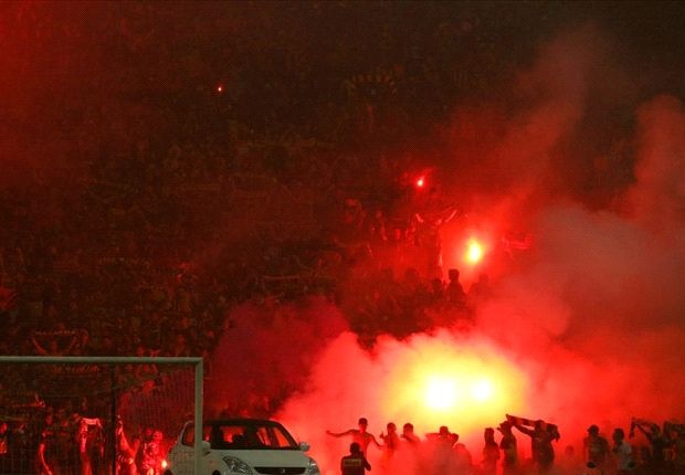 ‘Malaysia nen hoc UEFA cach xu ly hooligan’ hinh anh