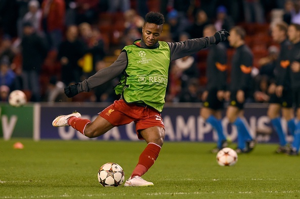 Real đang nỗ lực theo đuổi Raheem Sterling sau khi tài năng trẻ 20 tuổi từ chối ký vào bản hợp đồng mới với Liverpool. Tờ Daily Star đưa tin, đội bóng Hoàng gia Tây Ban Nha sẵn sàng bán Gareth Bale để dọn chỗ cho tuyển thủ Anh.