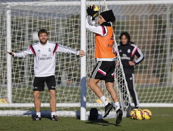 Ronaldo choi bong nem nham tang kha nang phan doan, chay cho hinh anh