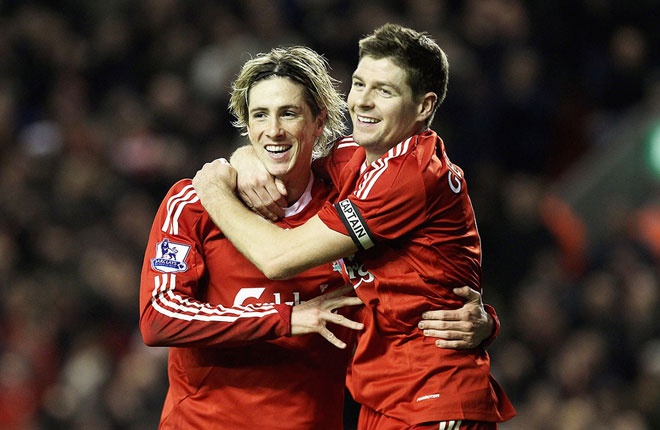 Torres được xem là một trong những tiền đạo vĩ đại nhất lịch sử Liverpool. Tuy nhiên, để được tung hô như vậy, chân sút người Tây Ban Nha phải nhờ cậy vào sự hỗ trợ đắc lực của Gerrard. Sự ăn ý đến hoàn hảo giữa bộ đôi này đã đem về cho Liverpool tới 54 bàn thắng trên mọi mặt trận mùa 2007/08 (33 cho Torres và 21 cho Gerrard).