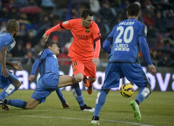 Getafe 0-0 Barca: Barca suyt bai tran phut chot hinh anh
