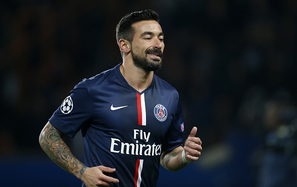 Juve đang lên kế hoạch đưa cựu tiền đạo của Napoli, Ezequiel Lavezzi (PSG) trở lại Serie A trong tháng 1. Theo trang Fichajes.net, ban lãnh đạo Juve duyệt chi 60 triệu euro cho kỳ chuyển mùa đông sau khi Lão phu nhân giành quyền vào vòng 1/16 Champions League.