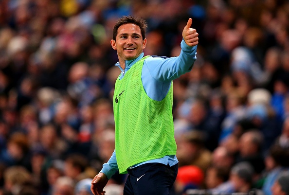 Đáp ứng nguyện vọng của HLV Manuel Pellegrini, Man City đang nỗ lực đàm phán với New York City nhằm mượn lại Frank Lampard đến hết mùa. Theo Daily Mirror, cựu sao Chelsea sẵn sàng ở lại Etihad nếu hai CLB đạt được thỏa thuận.