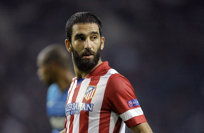 Là ngôi sao của Atletico Madrid song Turan có mức phí chuyển nhượng không cao. Cầu thủ 27 tuổi có 6 đường kiến tạo trong chiến dịch thành công của đội nhà mùa giải trước. Điểm số mà tuyển thủ Thổ Nhĩ Kỳ nhận được là 84 nhưng có thể tăng lên 88 nếu anh vẫn duy trì được sự ổn định hiện nay.