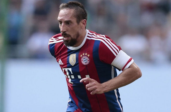 Tốc độ, khả năng rê dắt, năng lượng tràn trề là quá đủ để làm nên một cầu thủ chạy cánh hàng đầu. Ribery là cầu thủ hội tụ được tất cả những điểm này. Cầu thủ người Pháp ghi 16 bàn cho Bayern Munich mùa trước, hợp cùng Robben trở thành bộ đôi chạy cánh đáng sợ nhất thế giới.