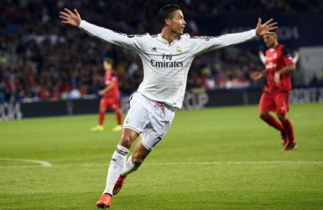 Cầu thủ nào có thể chiếm vị trí số 1 từ tay Ronaldo? Chắc chắn là không. Siêu sao người Bồ Đào Nha từng bị kình địch Messi soán mất ngôi vị số 1 ở FIFA 14. Tuy nhiên, phong độ chói sáng trong năm vừa qua giúp soán lại ngôi đầu từ tay Messi. Tại FIFA 15, sẽ rất khó để sở hữu Ronaldo. Người chơi buộc phải chọn Real nếu như muốn có CR7.