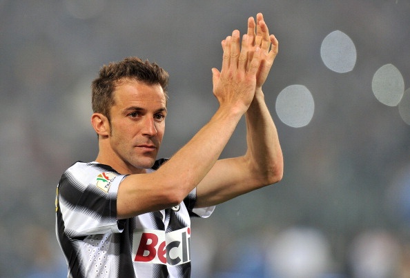 Del Piero là biểu tượng của Juventus, CLB thành công nhất lịch sử bóng đá Ý. Trong 19 năm gắn bó với 