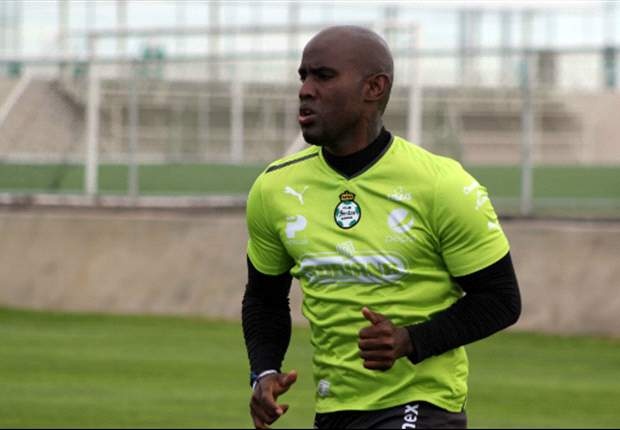 Baloy là một cầu thủ vô danh, nhưng bằng cách nào đó anh lọt vào Top 10 cầu thủ mạnh nhất tại FIFA 15. Baloy là hậu vệ biên, đang khoác áo CLB Monarcas Moreila (Mexico) và là đội trưởng ĐTQG Panama. Năm nay 33 tuổi, Baloy được đánh giá 72 điểm.