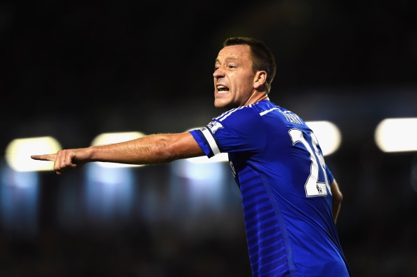 Terry là trụ cột ở hàng phòng ngự Chelsea hơn 1 thập kỷ trở lại đây. Cựu tuyển thủ Anh bắt đầu ra sân trong màu áo The Blues từ năm 1998 và dần khẳng định được tài năng qua từng mùa giải. Terry được đánh giá là một trong những cầu thủ xuất sắc nhất vị trí mình thi đấu, giúp Chelsea nhiều lần giữ sạch lưới và giành nhiều danh hiệu. Vì thế, không có gì lạ khi anh là một trong những thủ quân xuất sắc nhất lịch sử đội chủ sân Stamford Bridge.