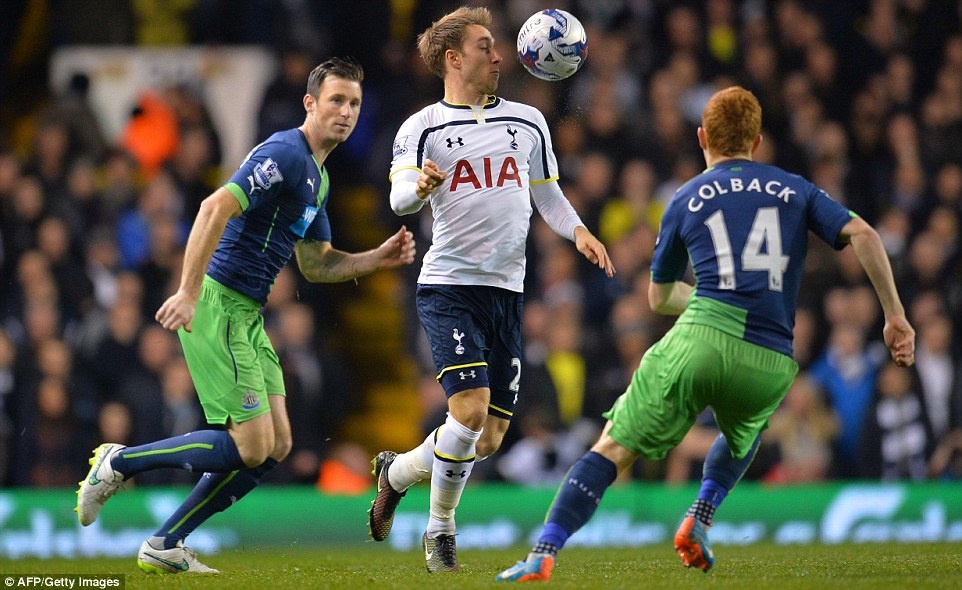 Tottenham ha guc Newcastle bang chien thang 4-0 hinh anh