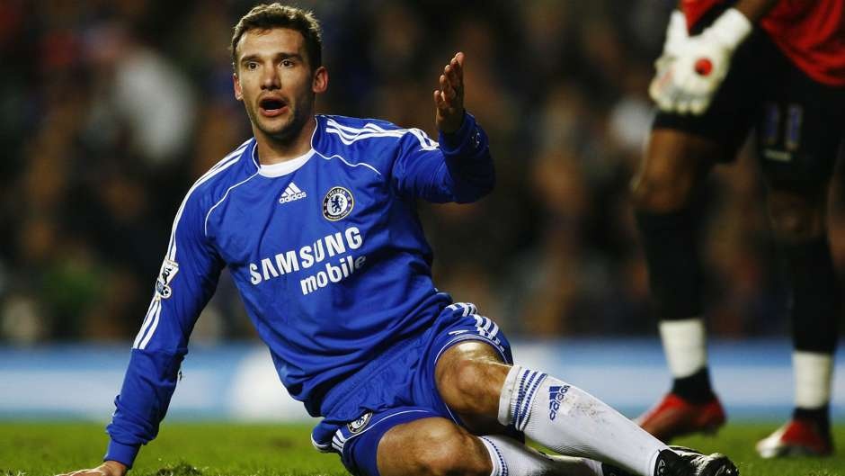 Quá ấn trượng với màn trình diễn của Sheva trong màu áo AC Milan, Chelsea quyết định bỏ ra 38,8 triệu bảng để đón anh về năm 2006. Tuy nhiên, tại Stamford Bridge, huyền thoại bóng đá Ukraina không còn là chính mình. Anh ghi 22 bàn sau 77 trận trước khi rời Chelsea năm 2009.