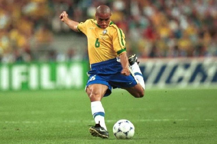 10 cu sut co toc do kinh hoang nhat hai thap ky qua hinh anh