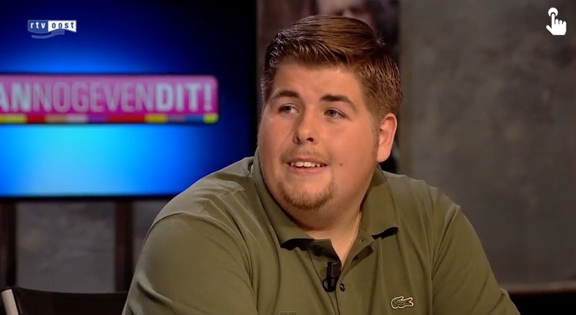 Dai truyen hinh tai Ha Lan lam phong su ve Van Velzen hinh anh