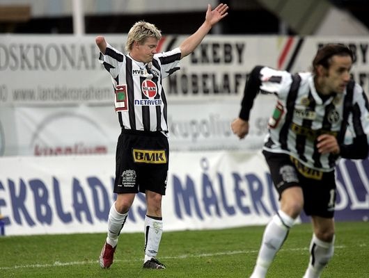 Cau thu mot tay Soderstjerna choi bong chuyen nghiep hinh anh