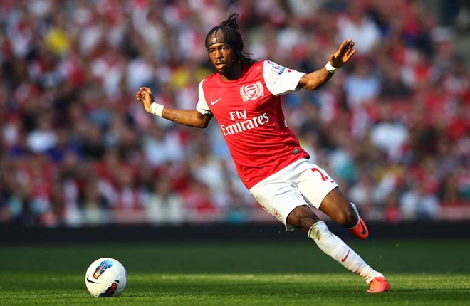 Gervinho đang tỏa sáng trong màu áo AS Roma. Nhưng trong thời gian thi đấu tại Emirates, tuyển thủ người Bờ Biển Ngà lại là một nỗi thất vọng. Trong hai mùa giải khoác áo Arsenal, bản hợp đồng 10,8 triệu bảng ghi vỏn vẹn 11 bàn sau 63 lần ra sân.
