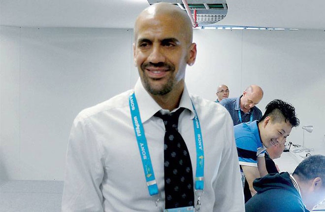 Veron được biết đến như một bản hợp đồng thất bại tại Premier League khi không thể hiện được nhiều trong màu áo M.U cũng như Chelsea, cho dù trước đó anh tỏa sáng rực rỡ trong màu áo Lazio. Suốt sự nghiệp của mình, cựu tiền vệ 39 tuổi ra sân 630 trận, ghi 78 bàn thắng trong màu áo các CLB như Estudiantes, Boca Juniors, Sampdoria, Parma, Lazio, M.U, Chelsea, Inter cùng 9 bàn sau 73 trận cho đội tuyển Argentina. Thành tích nổi bật nhất chính là