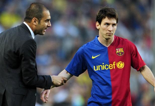 Thời thơ ấu, Messi rất nhút nhát khiến nhiều người nghĩ anh bị câm hoặc mắc chứng tự kỷ. Ở trường, siêu sao 27 tuổi từng phải nhờ một người bạn giơ tay hộ khi anh có câu hỏi. Các giáo viên sau đó đã khuyên cha mẹ Messi đưa anh đi khám. Giờ đây siêu sao của Barca tự tin hơn một chút, nhưng vẫn là ác mộng với các phóng viên trong mỗi cuộc phỏng vấn. Messi cũng là người rất ghét nói chuyện điện thoại.