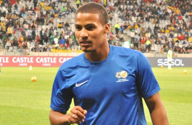 Rivaldo được nhắc tới không chỉ vì anh có tên giống huyền thoại bóng đá Brazil, mà vì anh trở thành cầu thủ trẻ nhất được triệu tập vào đội tuyển quốc gia Nam Phi lúc mới 17 tuổi. Trong trận ra mắt gặp CH Congo tại vòng loại CAN 2015 hôm 11/10 vừa qua, Rivaldo chơi rất ấn tượng và góp phần không nhỏ vào chiến thắng 2-0 của Nam Phi.