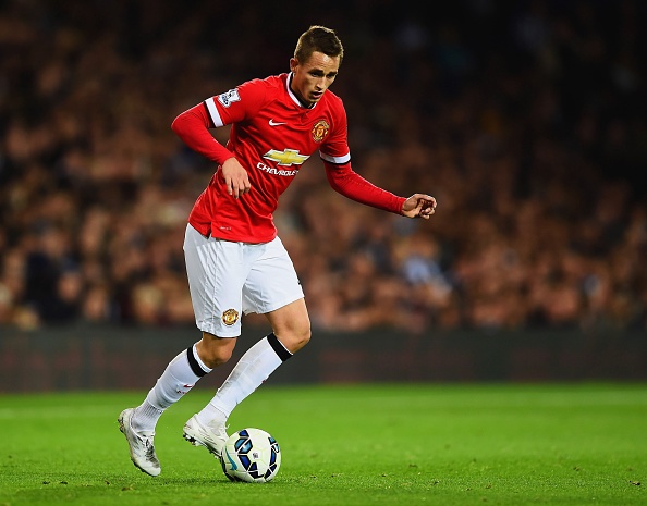 Januzaj được đánh giá là tài năng đầy triển vọng của M.U nhờ màn trình diễn chói sáng mùa giải trước. Tuy nhiên, kể từ đầu mùa giải này, tuyển thủ Bỉ có dấu hiệu chững lại khi không thể hiện được khả năng của mình dưới triều đại HLV Van Gaal. Đội chủ sân Old Trafford đang muốn để anh ra đi để tích lũy thêm kinh nghiệm. PSG, Inter Milan và Real Sociedad là đội rất muốn có sự phục vụ của Januzaj.