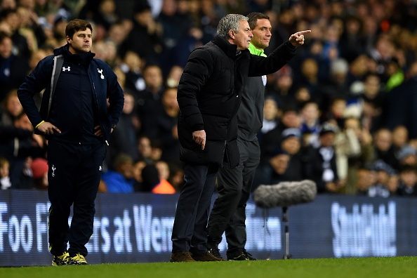 Tottenham 5-3 Chelsea: Mourinho noi dien va chet lang hinh anh