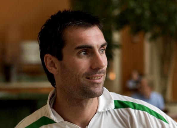 Gillespie là một thành viên trong thế hệ vàng của M.U, từng giành chức vô địch FA Youth Cup cùng Beckham, Neville, Giggs, Scholes năm 1992. Tuy nhiên, thời kỳ vàng son của ông lại diễn ra trong màu áo Newcastle. Năm 2010, Gillespie tuyên bố phá sản sau khi đốt sạch hơn 7 triệu bảng (chính xác là 7.215.875 bảng) vào cờ bạc và buôn bán bất động sản.