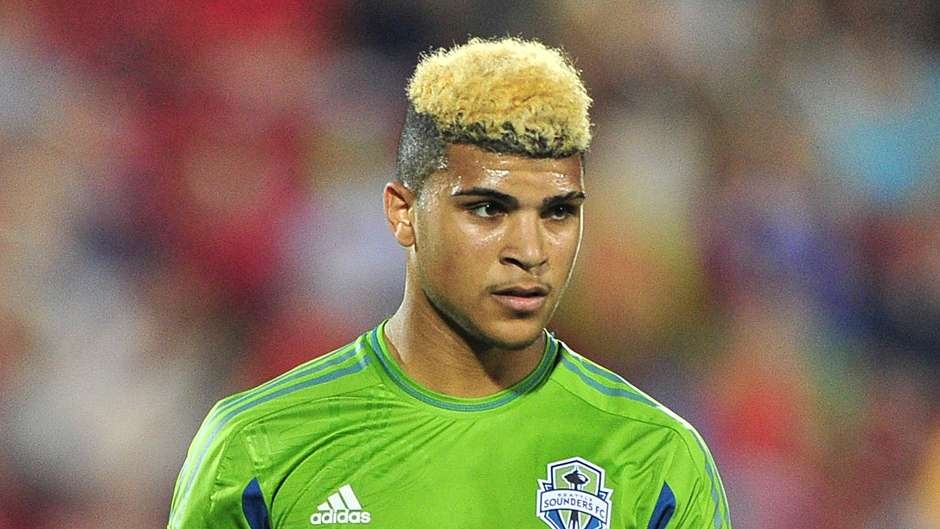 DeAndre Yedlin (Tottenham/Mỹ): Tân binh của Tottenham sở hữu mẫu tóc rất sáng tạo. Nó thể hiện cá tính mạnh mẽ và sự táo bạo của hậu vệ người Mỹ.