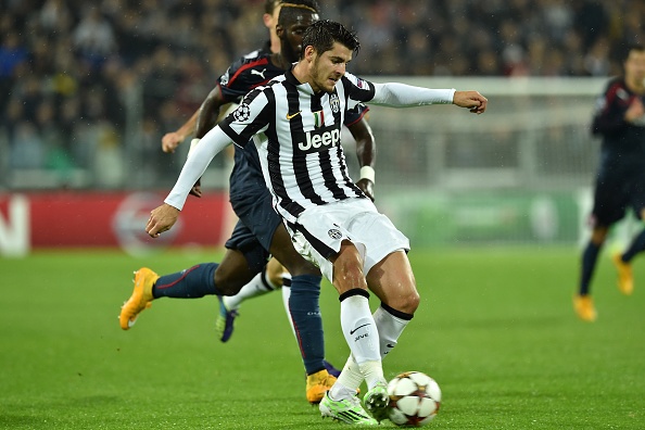 Chuyển tới Juventus từ Real Madrid với mức phí 20 triệu euro mùa hè 2014, ai cũng nghĩ Morata sẽ có suất đá chính trên hàng công của Lão phu nhân. Tuy nhiên, chấn thương trước mùa giải khiến sao mai người Tây Ban Nha không có cơ hội ra sân và phải làm bạn với băng ghế dự bị. Dẫu vậy, mỗi khi được trao cơ hội, Morata đều tận dụng rất tốt cơ hội để thể hiện. Anh ghi 4 bàn sau 11 trận ra sân tại Serie A mùa này, ngang bằng với Llorente.