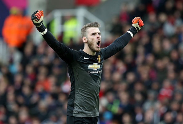 De Gea là cầu thủ chơi ổn định nhất trong đội hình của M.U mùa này. Tuyển thủ Tây Ban Nha góp mặt ở tất cả 20 vòng đấu tại Premier League, cứu thua 58 lần và giữ sạch lưới 6 trận.