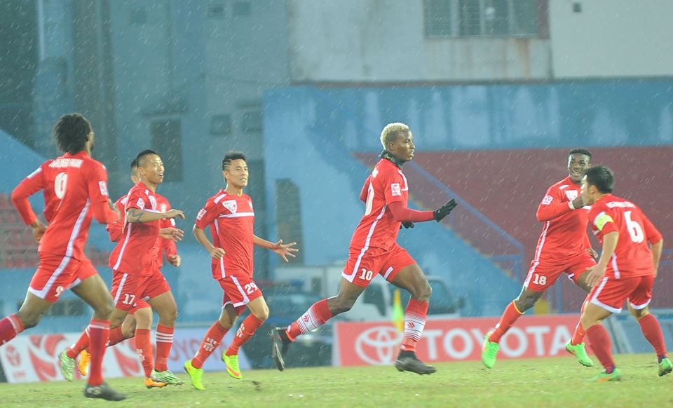 Hai Phong thang Thanh Hoa 2-0, Khanh Hoa ha Dong Nai 2-1 hinh anh