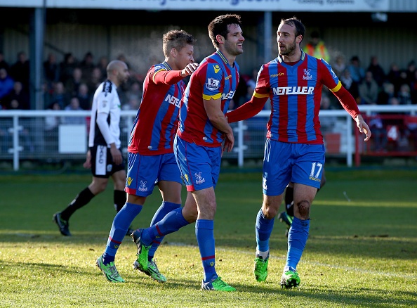 Dann đã có một ngày thi đấu chói sáng khi phong tỏa rất tốt chân sút chủ lực Harry Kane của Tottenham. Nhờ sự chắc chắn của trung vệ 27 tuổi người Anh, Crystal Palace đã bảo vệ thành công kết quả 2-1 cho tới khi tiếng còi trọng tài vang lên.