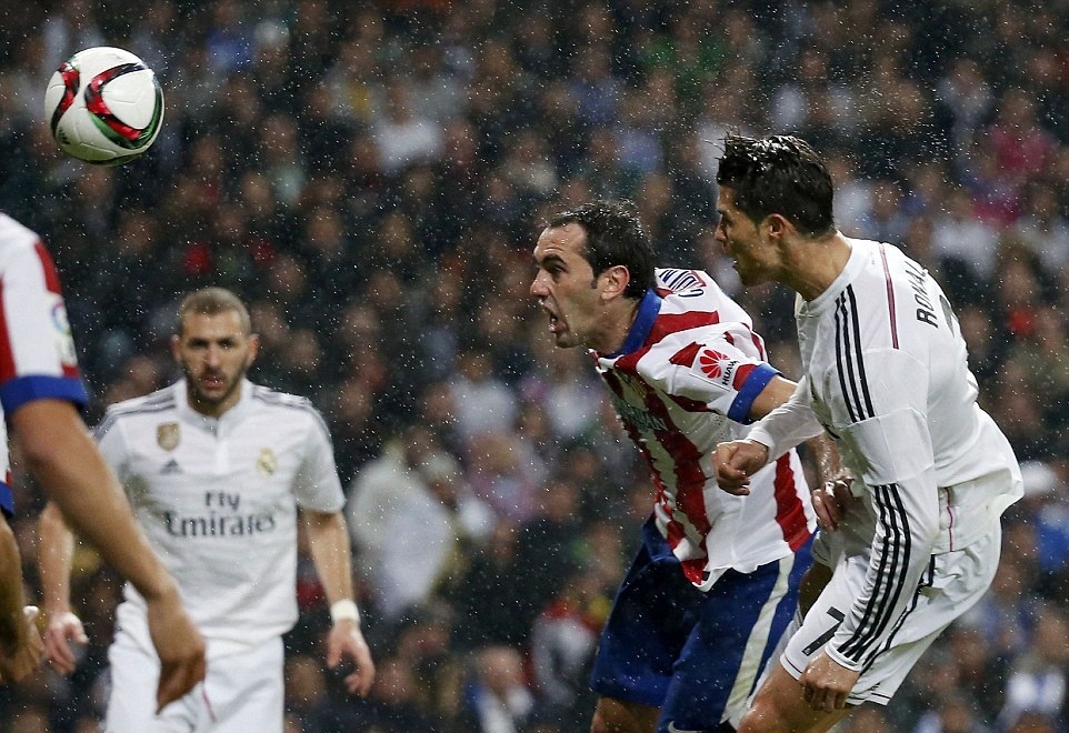 Nỗ lực ghi bàn của Ronaldo được đền đáp ở phút 54 với cú đánh đầu dũng mãnh sau đường chuyền của Bale bên cánh trái.