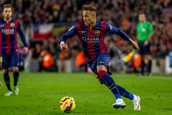 Tài năng của Neymar là điều không phải bàn cãi. Ở tuổi 22, anh đã được trao tấm băng đội trưởng ĐT Brazil và đang trên con đường trở thành cầu thủ vĩ đại của bóng đá xứ sở samba. Có lẽ chỉ ít năm nữa Neymar sẽ là cái tên sáng giá nhất chen vào giữa cuộc cạnh tranh danh hiệu với Cristiano Ronaldo và Lionel Messi.