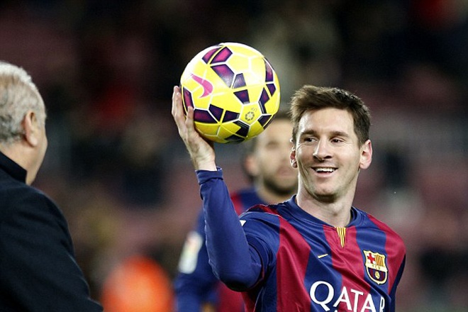 Yêu cầu mà Messi đưa ra để gia nhập Arsenal là bố chí cho anh một căn hộ sống gần gia đình. Tuy nhiên, ban lãnh đạo Pháo thủ cho rằng cậu bé 16 tuổi người Argentina làm phức tạp vấn đề nên không còn mặn mà chèo kéo anh. Đây được xem là sai lầm lớn nhất trong lịch sử chuyển nhượng của Arsenal.