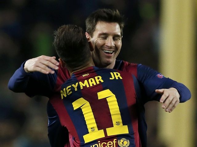 ‘Cuoc song that de chiu khi choi canh Messi’ hinh anh