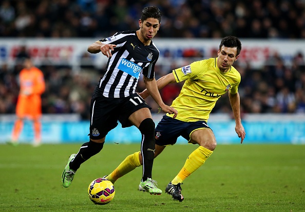 Ayoze Perez trưởng thành từ lò đào tạo của Tenerife và gia nhập Newcastle hè 2014 với giá 1,4 triệu bảng. Mới tới Premier League song tài năng trẻ 21 hòa nhập rất nhanh vào lối chơi của Chích chòe. Tốc độ, kỹ thuật, khả năng đánh hơi bàn thắng tốt giúp Perez có 5 pha lập công sau 21 trận. Nếu tiếp tục duy trì phong độ hiện nay, 2015 sẽ rất thành công với sao mai người Tây Ban Nha.