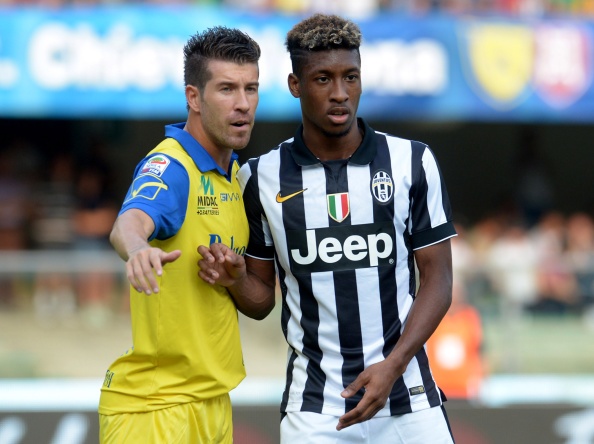 Juventus đang sở hữu trong tay viên ngọc thô, Kingsley Coman. Tiền đạo người Pháp từng là cầu thủ trẻ nhất lịch sử PSG ra sân tại Ligue 1 khi mới bước sang tuổi 16. Tại Juventus, sao mai 18 tuổi được trao chiếc áo số 11 và từng 6 lần ra sân tại Serie A, ghi 1 bàn thắng.