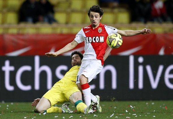 10. Tài năng trẻ Bernardo Silva quyết định dứt tình với Benfica để đầu quân cho Monaco với mức phí chuyển nhượng 15,75 triệu euro.