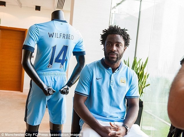 8. Manchester City qua mặt Chelsea trong cuộc đua giành chữ ký của tiền đạo Wilfried Bony từ Swansea City. Mức phí để đổi lấy chữ ký của tuyển thủ Bờ Biển Ngà là 35 triệu euro.