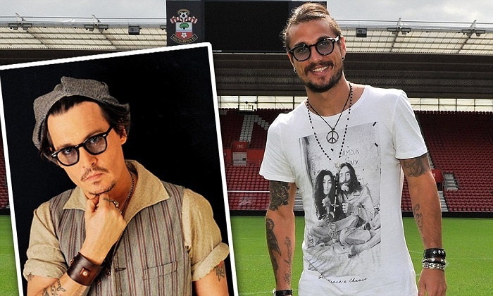 Johnny Depp là diễn viên nổi tiếng người Mỹ, từng hai lần được đề cử giải Oscar, nổi tiếng nhất với các vai diễn Jack Sparrow trong 3 tập phim