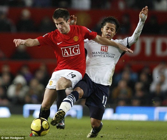 Sir Alex đưa Tosic về Old Trafford với hy vọng ngôi sao chạy cánh này sẽ thay thế Ryan Giggs trong tương lai. Tuy nhiên, cầu thủ người Serbia không thể hiện được gì và chỉ ra sân vỏn vẹn 4 trận. Trước khi bị bán đứt cho CSKA Moscow, Tosic có nửa mùa thi đấu cho FC Cologne theo diện cho mượn.