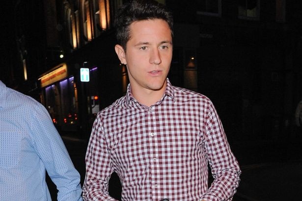 Diem tin 4/2: Sao M.U phai hau toa vao thang toi vi ban do hinh anh